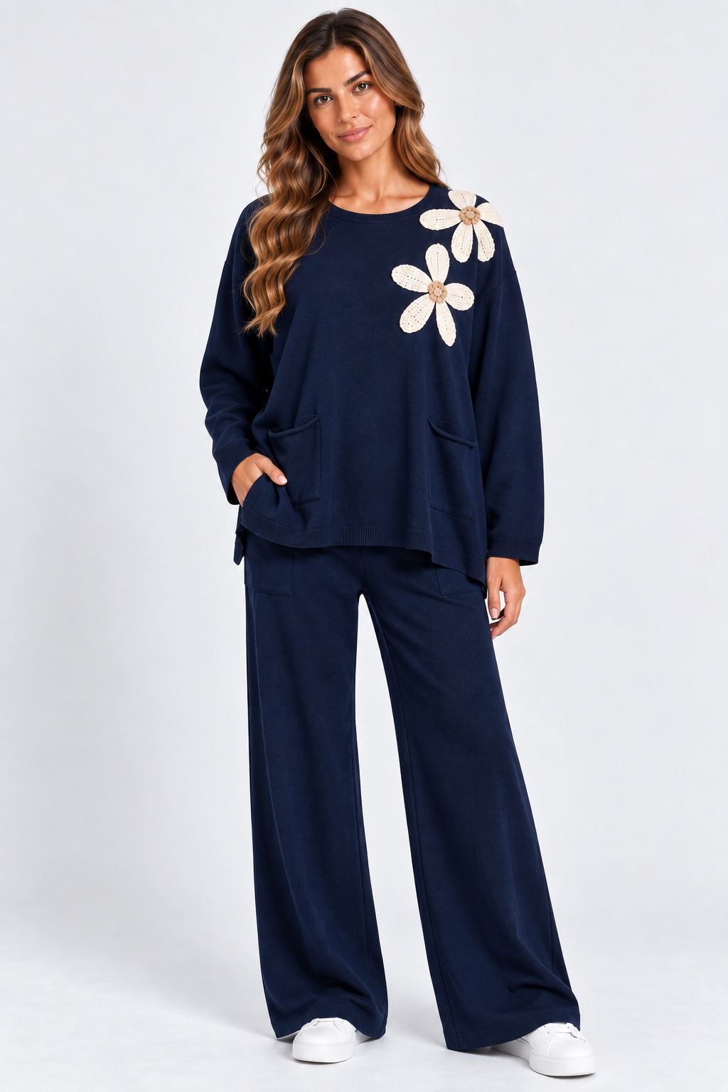 Completo donna fiori applicati