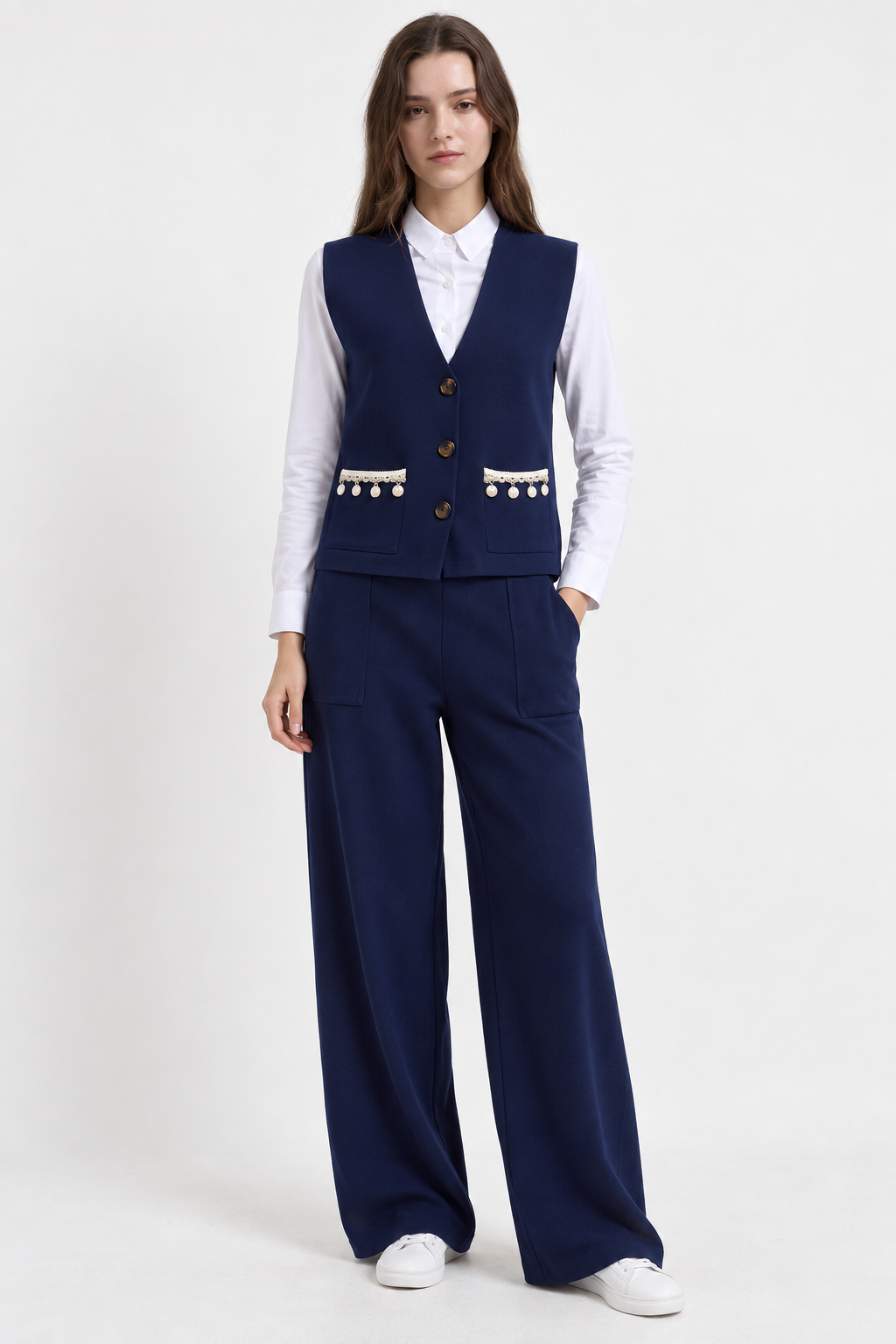 Completo gilet con pendenti decorativi